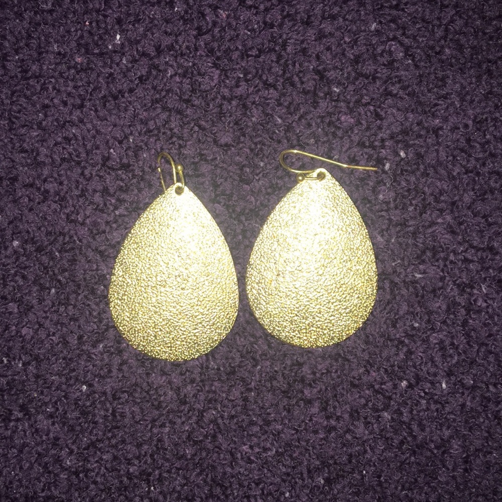 Dangly gold earrings